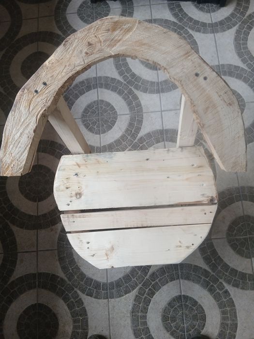 Scaune de lemn de vânzare