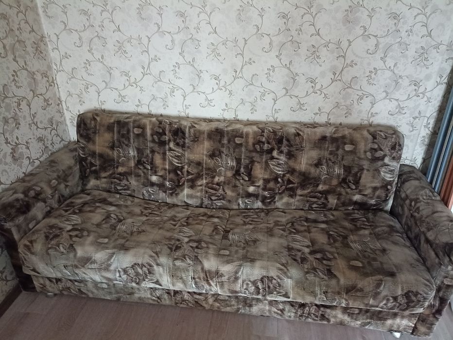 Бесплатно диван,матрац