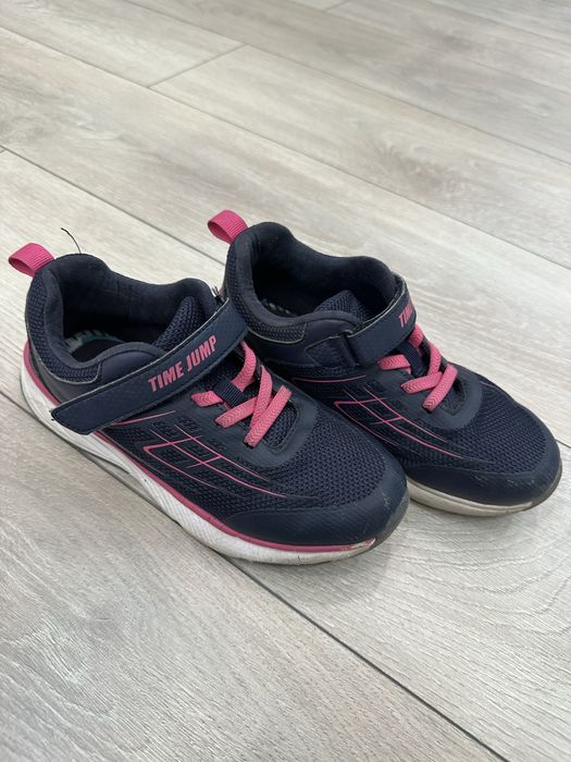 Кроссовки для девочек