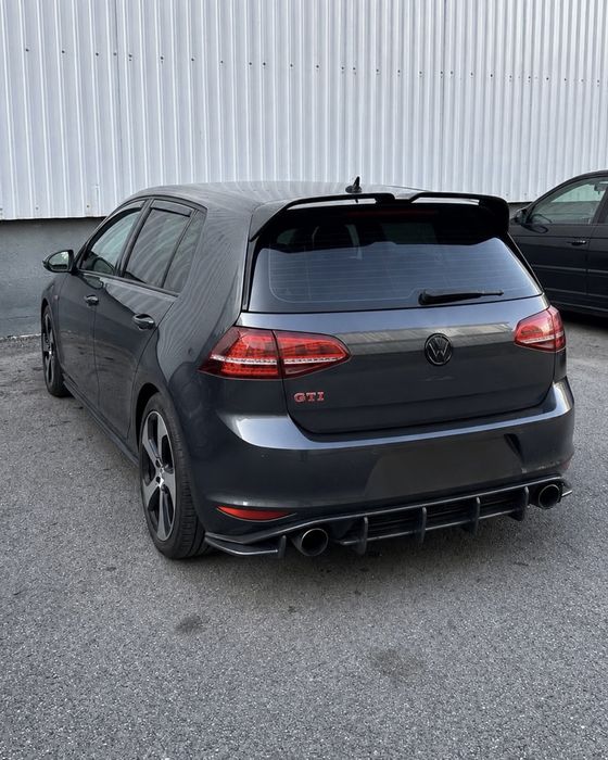 Добавка за дифузьор Volkswagen Golf 7 GTI Pre-Facelift (2012-2017)
