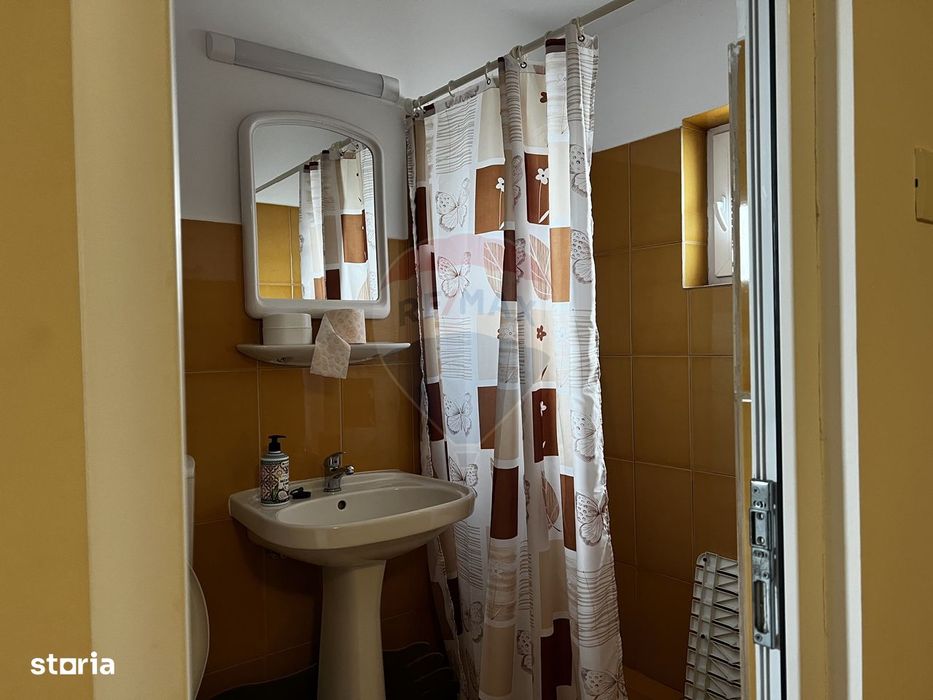 Casa si pensiune la pret atragator in 2 Mai Limanu Constanta