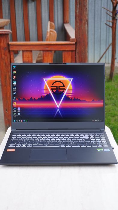 Laptop gaming I913900HX RTX4060 8GB 32GB RAM
