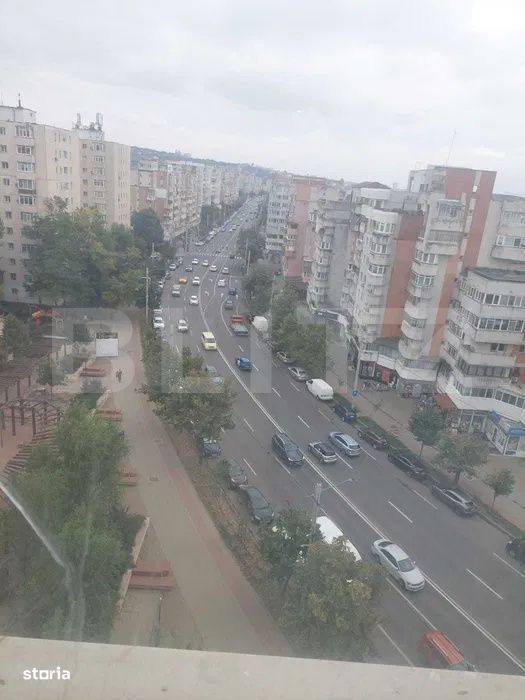 Apartament 4 camere, 90 mp, zona Pacurari