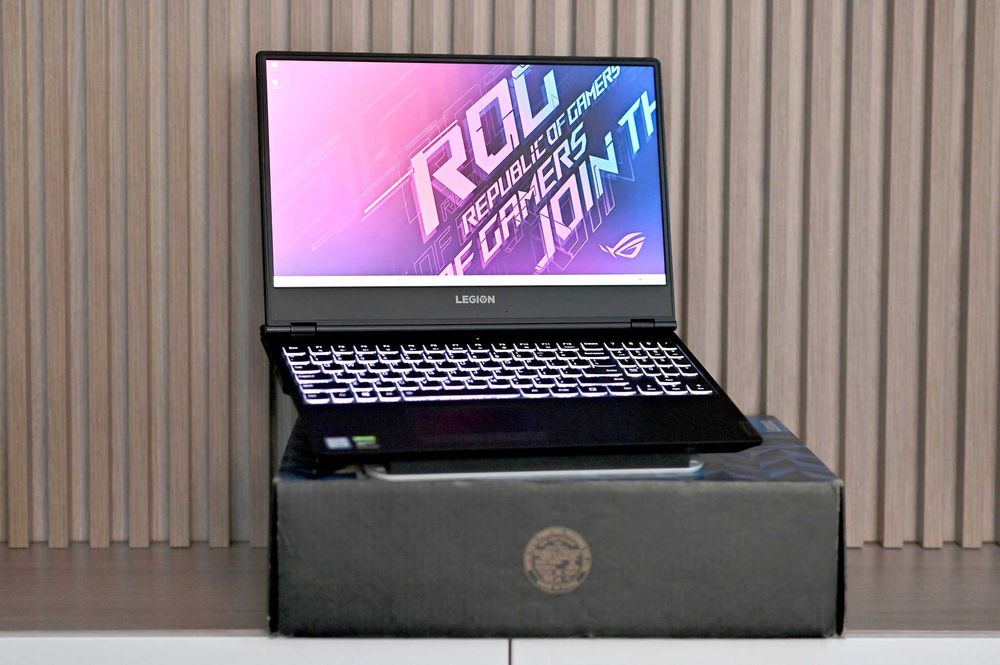 Laptop Gaming Lenovo Legion Y540 - Intel Core i7 4.5 GHz, 32GB (2x16) RAM, 1TB Samsung M.2 SSD, NVIDIA GTX 1660 Ti 6GB GDDR6 - Full Box - Impecabil