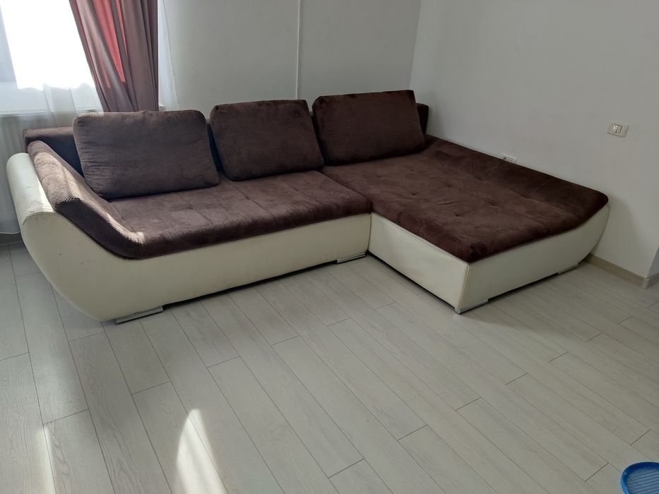 Colțar living extensibil-3 perne mari-Spatiu lenjerie