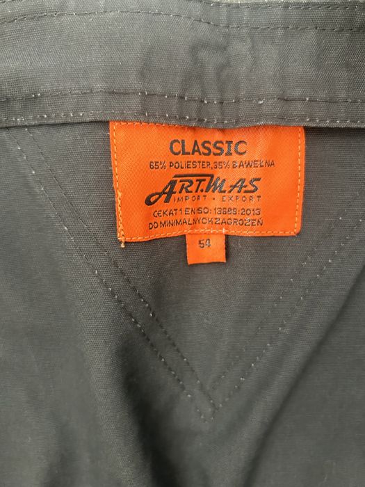 Pantaloni salopeta