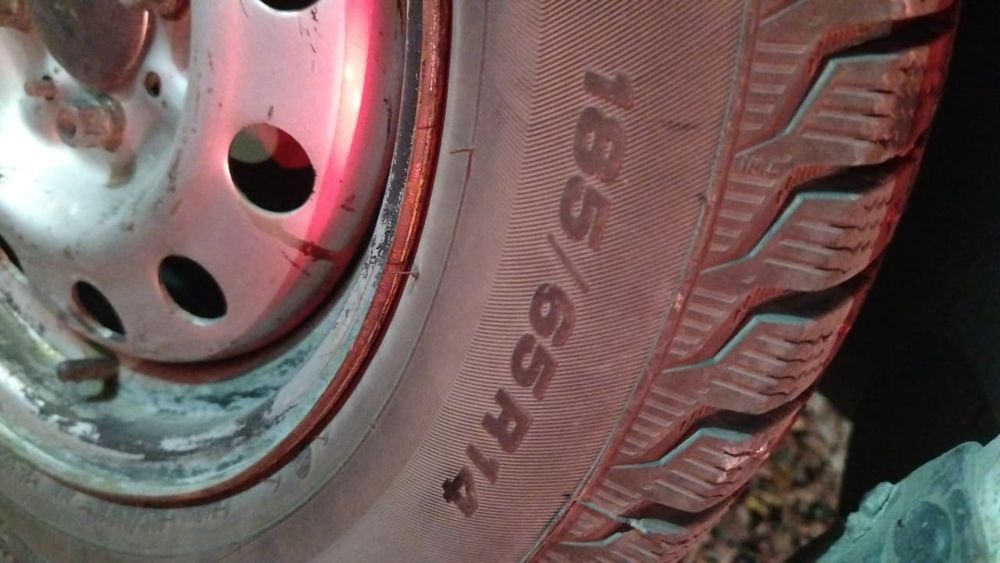 Продам зимние шины