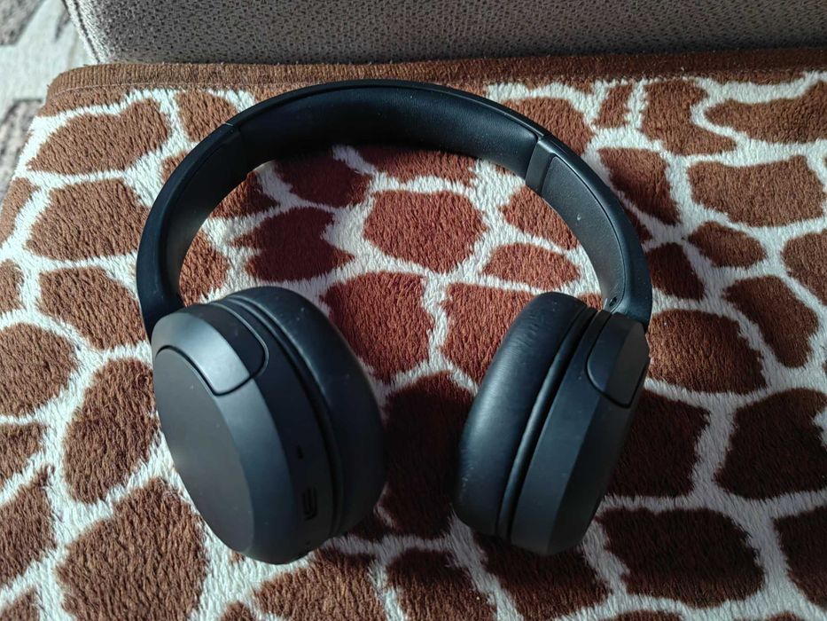 Vand casti noi Sony on ear