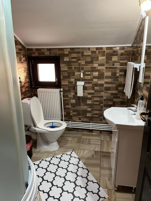 Cabană de închiriat la munte