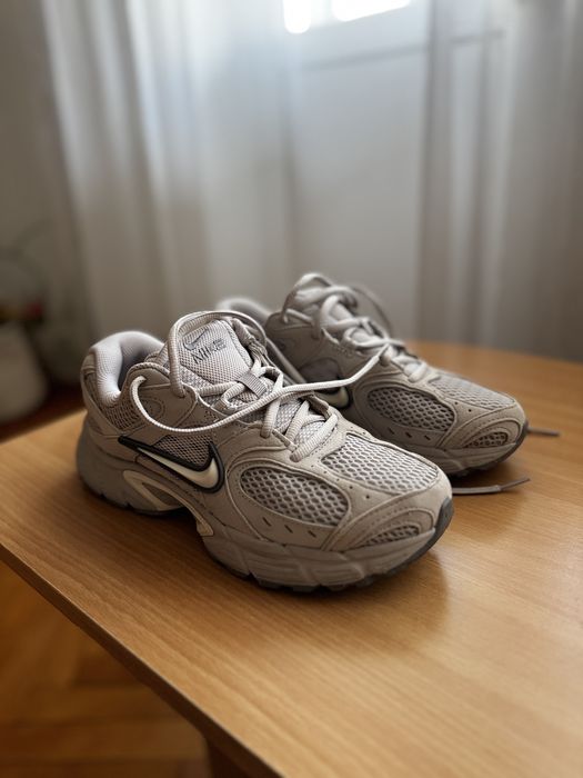 Vand adidas Nike RNR v5 marime 38.5