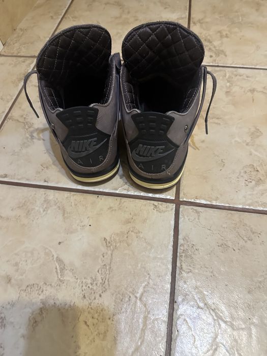 Urgent Jordan 4 A ma maniere 44