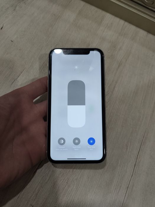 Iphone xr 64 80% xamma joyi radnoy