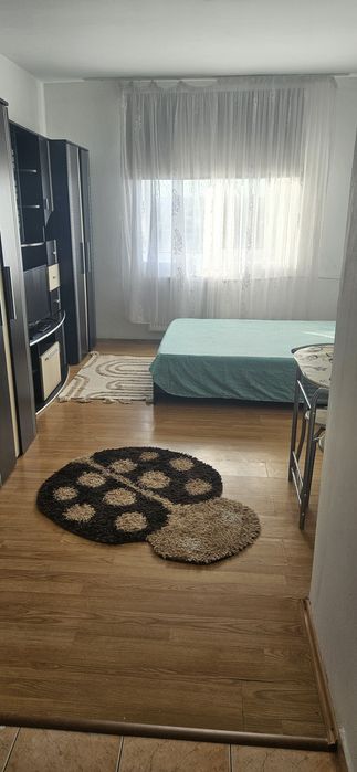 Garsoniera de inchiriat