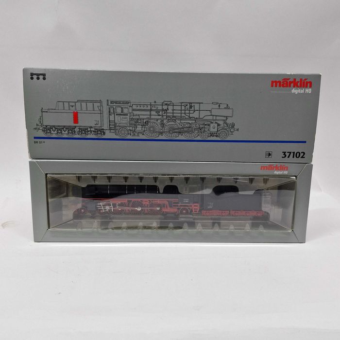 Liquid Money vinde - Macheta Locomotiva cu abur Marklin digital 37102