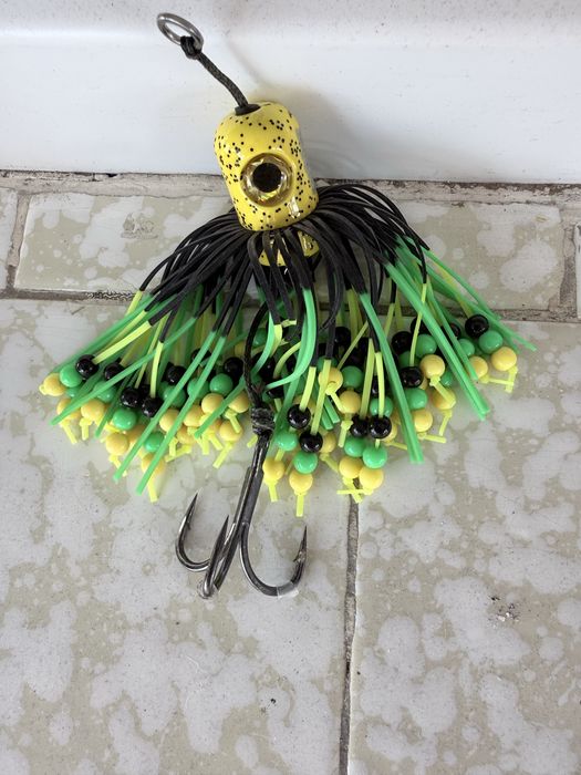 Vand diverse accesorii de pescuit pentru somn
