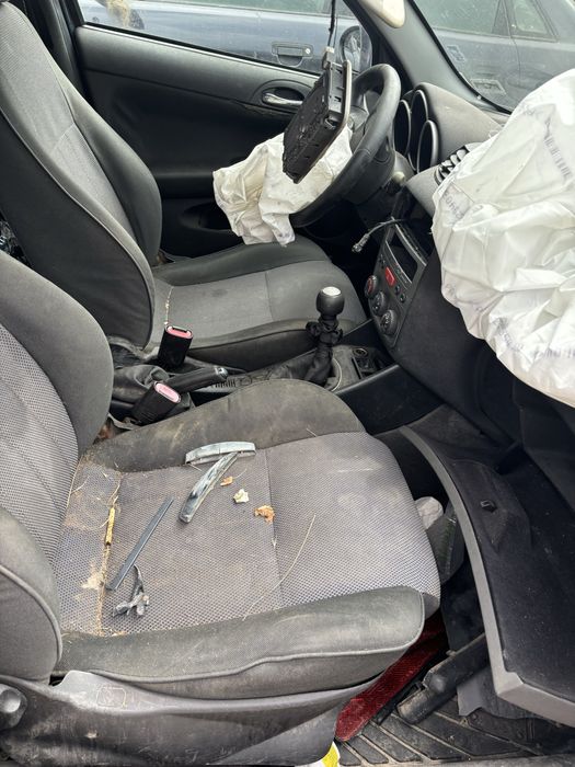 Алфа ромео 147 1.9JTD за части.