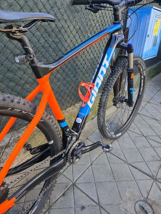 Карбонов 29цола Giant XTC 2x11 скорости XT Като нов L размер