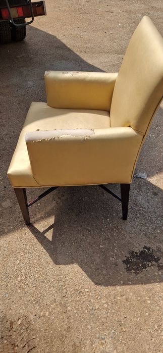 Кресло мягкое удобное