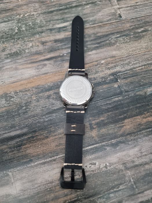 Ceas Police 14799j stare foarte bună