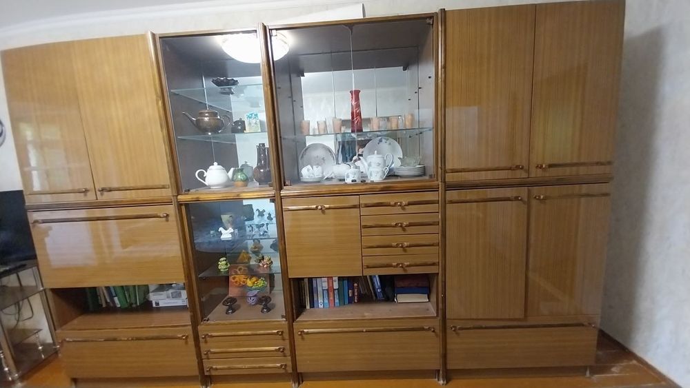 Стенка полированная производство Беларусь.