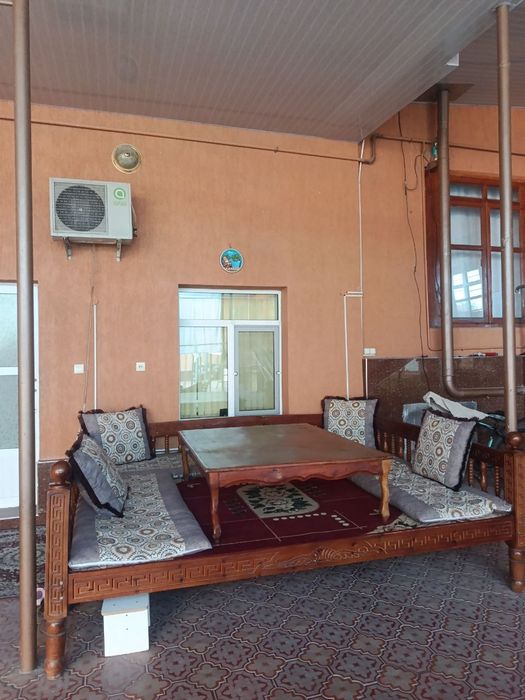 Kalavat xontaxta koʻrpachalari bilan gilami bilan
