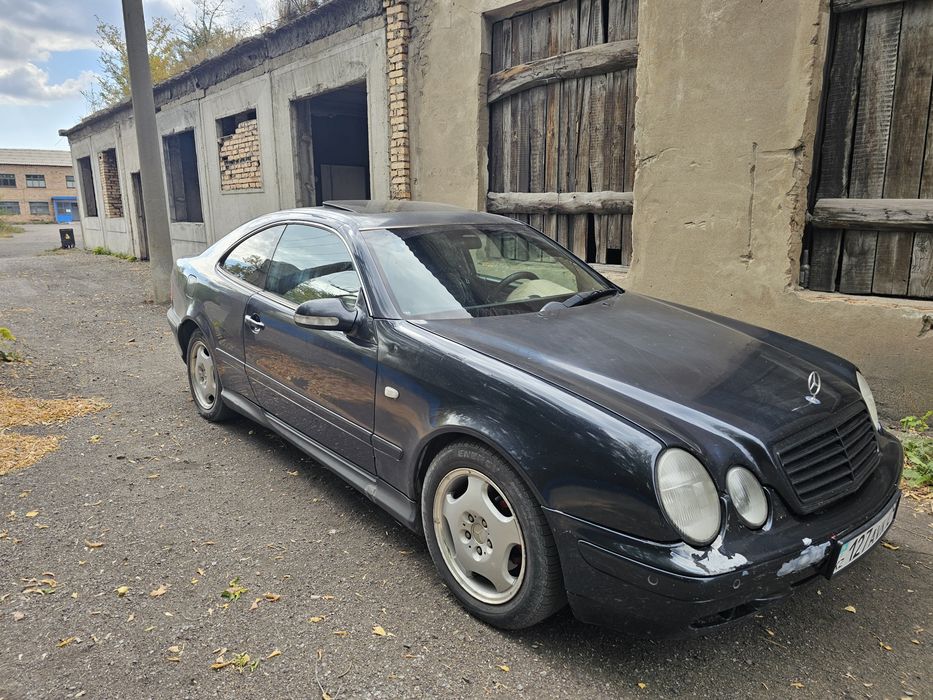 Продам Мерседес CLK230
