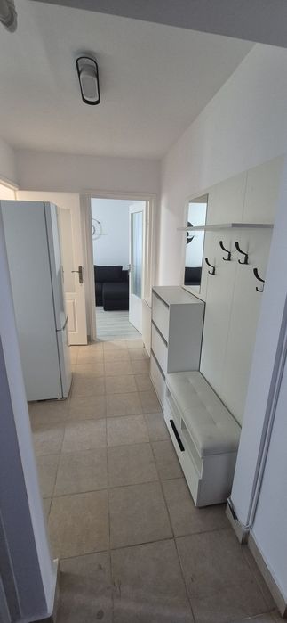 Inchiriez Ap 3 camere Dambu.