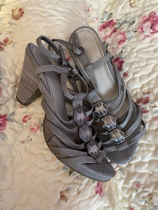 Продам туфли, босоножки кожа