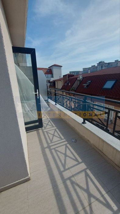 Продава се Тристаен апартамент в Поморие - 96 кв.м за 967 €/кв.м - Снимка #4