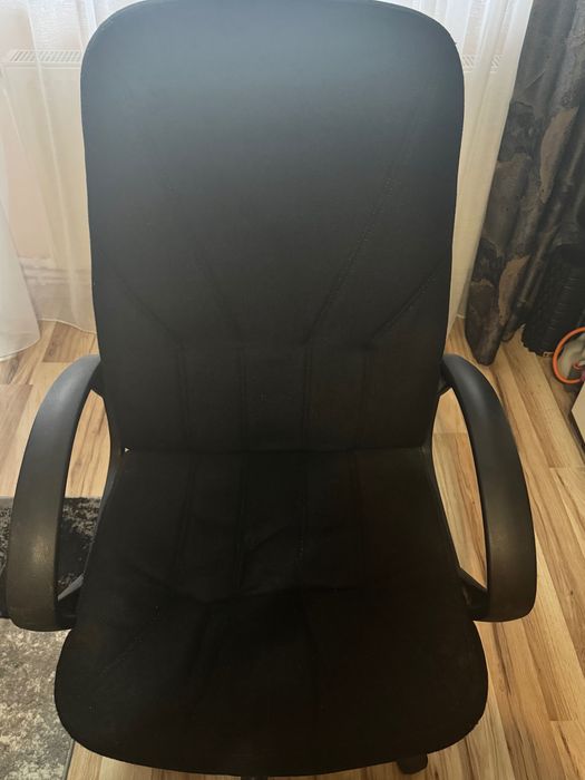 Scaun de birou negru