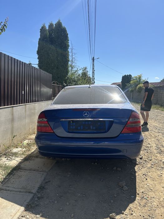 Vand mercedes  e 220