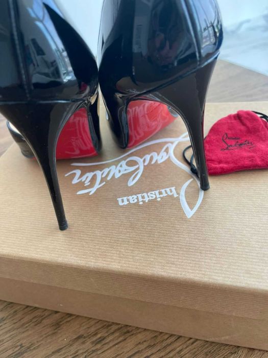 Продаю Лабутены!