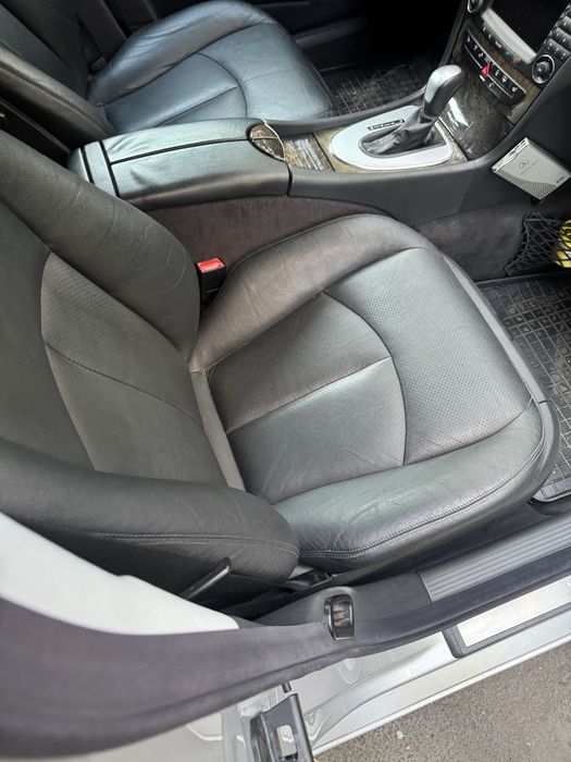 Продам сидения w211