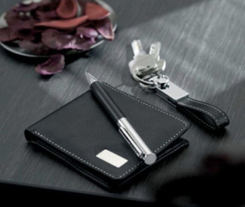 Portofel cu Set cadou: pix+breloc+portofel negru