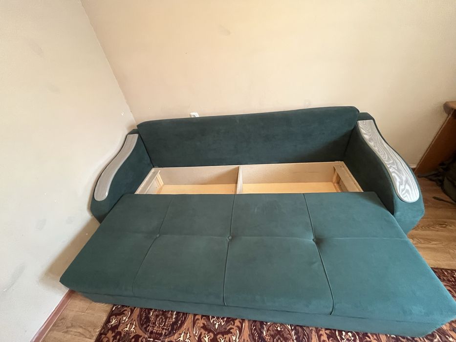 Продам диван в хорошем состоний