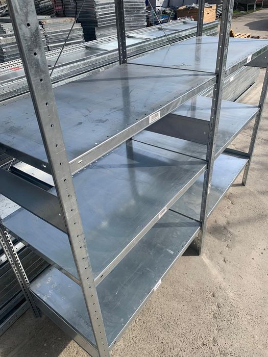 Rafturi metalice pentru depozitare manuala și arhiva