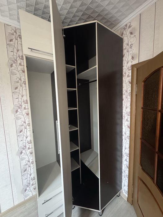 Продам шкаф в хорошем состоянии!