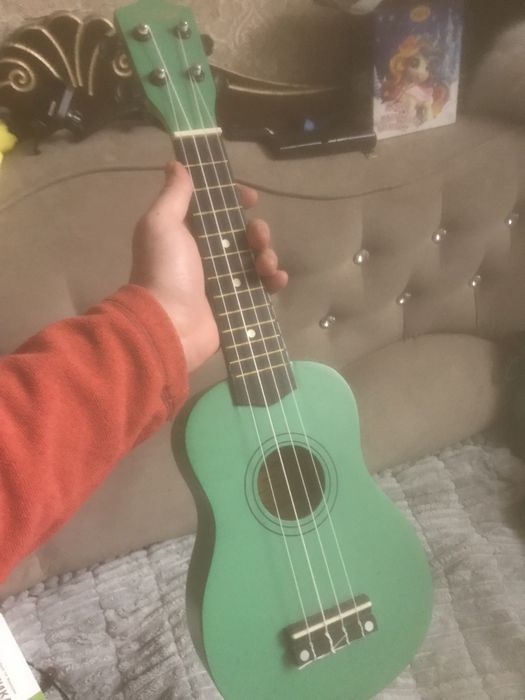 Укулеле сопрано срочно