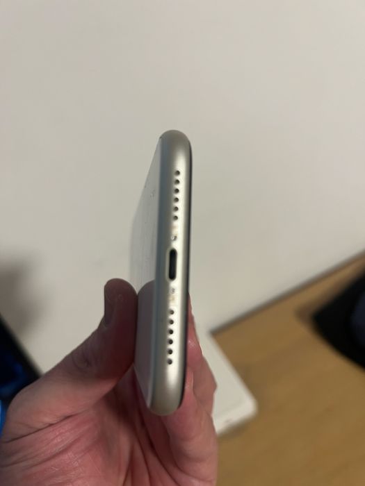Iphone 11 alb 10/10