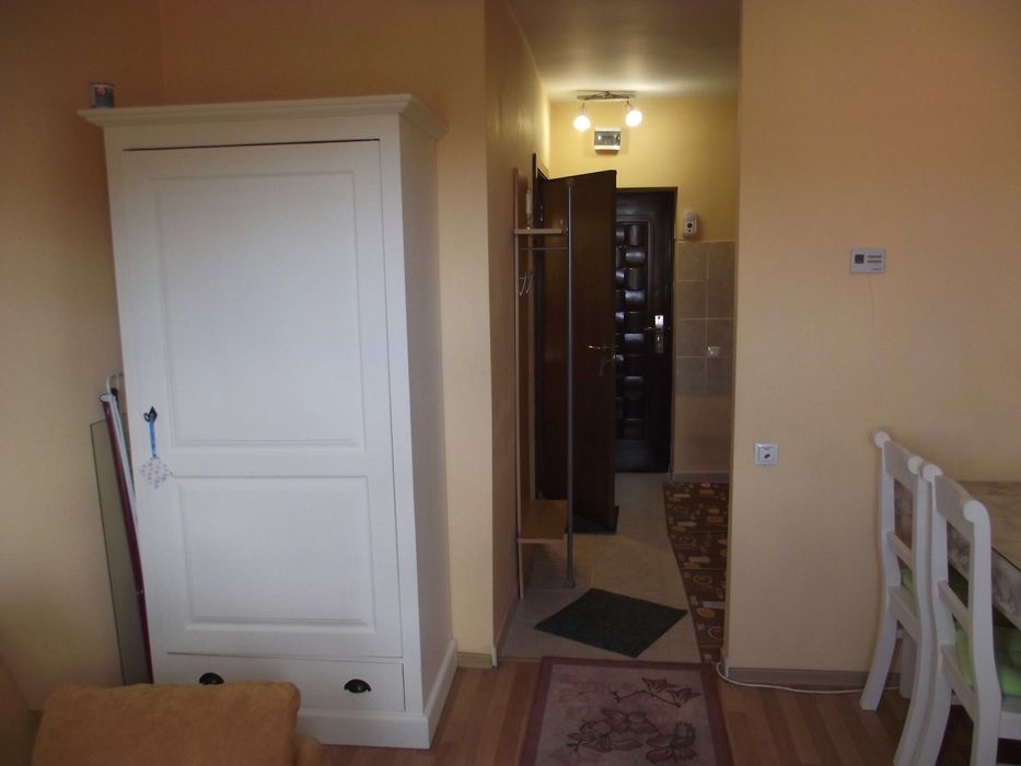 dau in chirie garsoniera