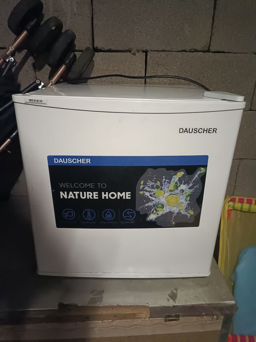 Продается мини холодильник