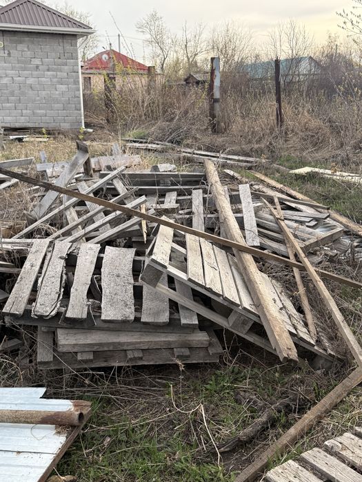 Отдам доски на дрова