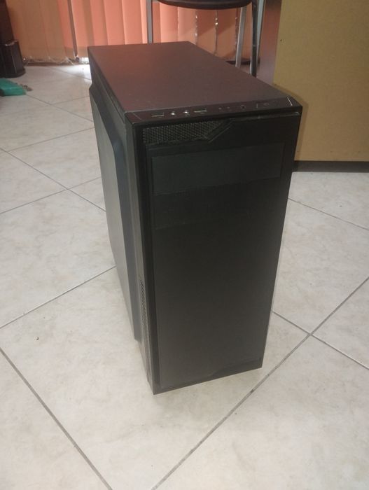 Carcase PC Thermaltake View 28 RGB, Deepcool Tesseract, SilentiumPC