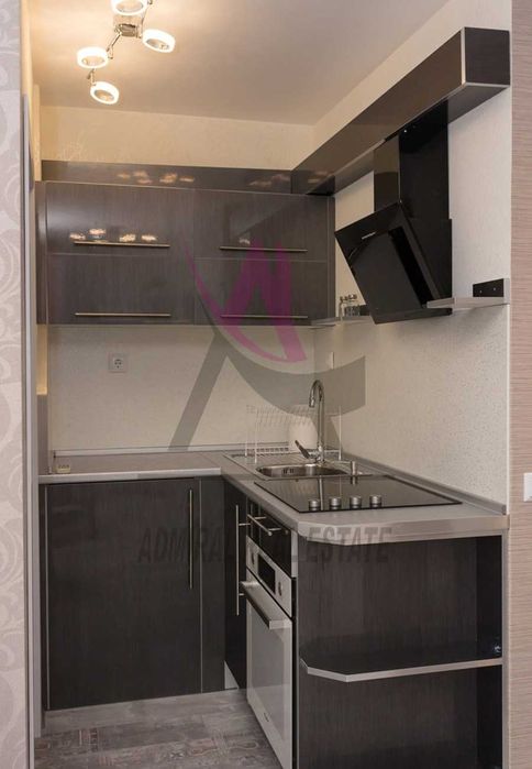 Дава се под наем Двустаен апартамент в Варна, Гръцка махала - 55 кв.м за 600 € - Снимка #2