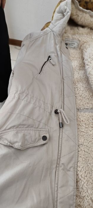 Продам куртку в хорошем состоянии