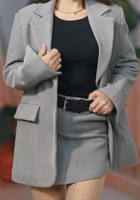 Продам новую двойку костюм женский