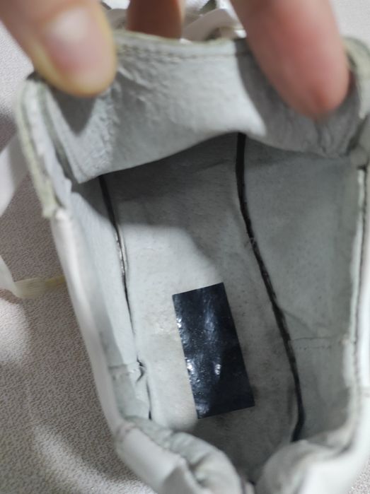 Vând adidași piele alba 37