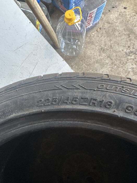 Продам шины размер 18