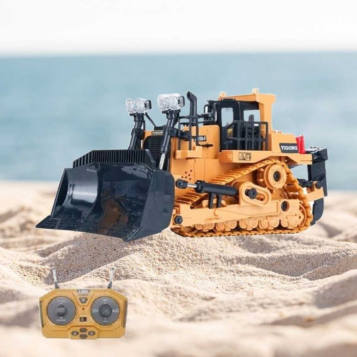 Радиоуправляем булдозер 1:20 за игра на вън или вътре