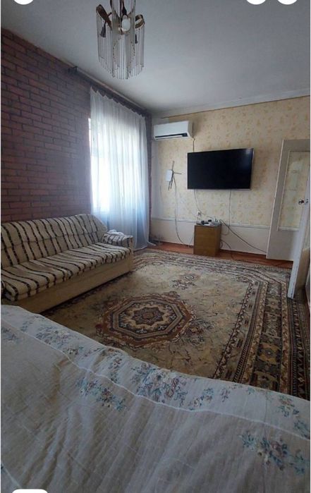Срочно продаётся квартира Мирабадский р-н Куйлюк массив 4 2/4/4